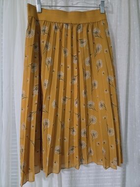 Metrowear Mustard Floral Pleated Midi Skirt